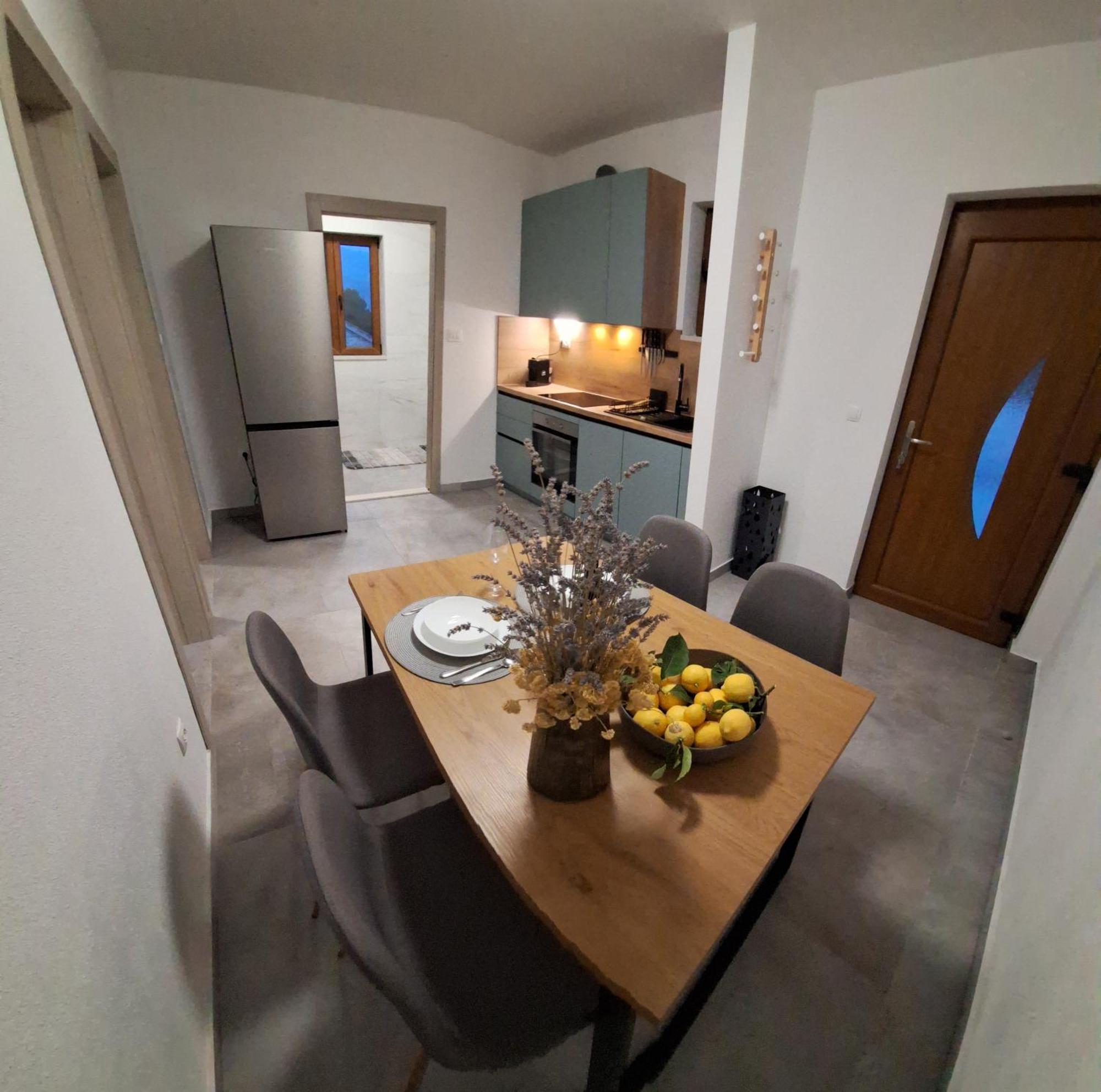 Villa Uzanca Splitska Zewnętrze zdjęcie